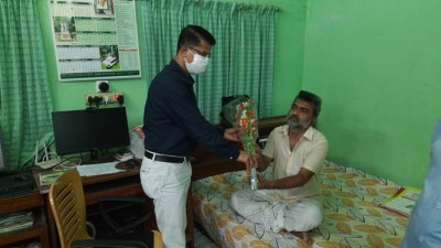 অসুস্থ্য সাংবাদিক বিষ্ণ প্রসাদ চক্রবর্ত্তীর শয্যা পাশে নবাগত জেলা প্রশাসক অসুস্থ্য সাংবাদিক বিষ্ণ প্রসাদ চক্রবর্ত্তীর শয্যা পাশে নবাগত জেলা প্রশাসক